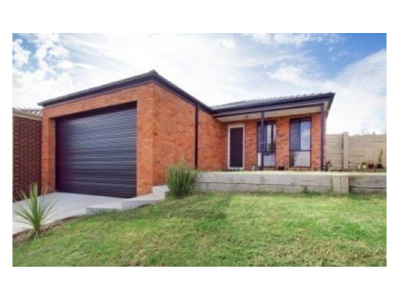 2 Nirringa Drive, Hampton Park VIC 3976