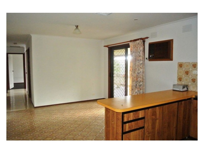 18 Marylyn Place, Cranbourne VIC 3977