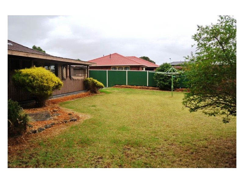 18 Marylyn Place, Cranbourne VIC 3977