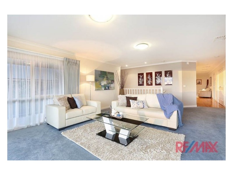 63 Montbrae Circuit, Narre Warren North VIC 3804