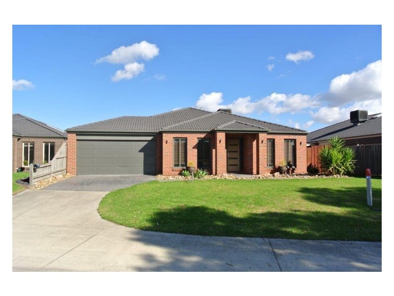6 Tournament Place, Cranbourne North VIC 3977