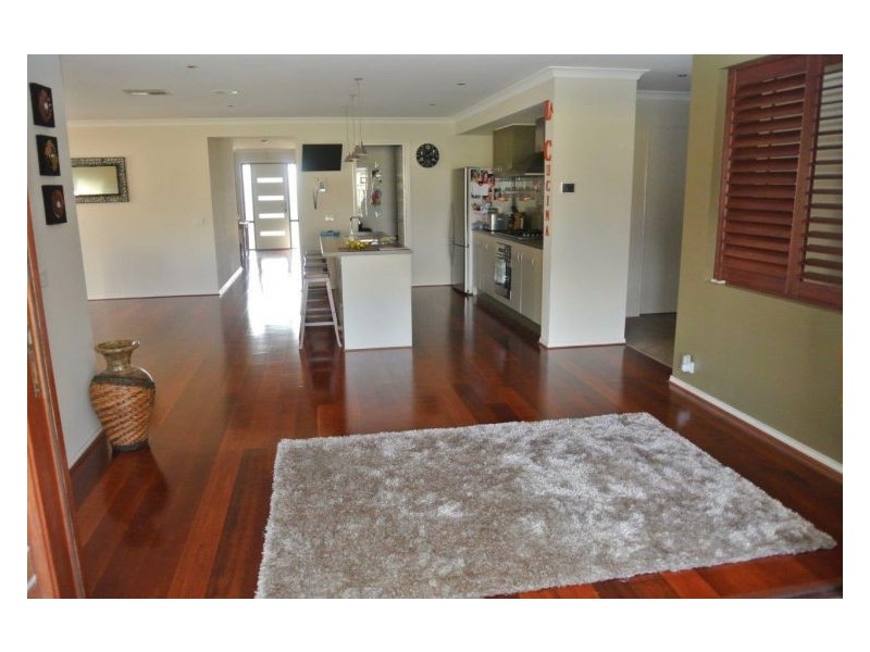 6 Tournament Place, Cranbourne North VIC 3977