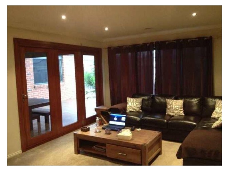 6 Tournament Place, Cranbourne North VIC 3977