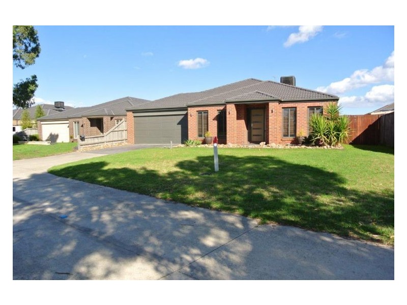 6 Tournament Place, Cranbourne North VIC 3977