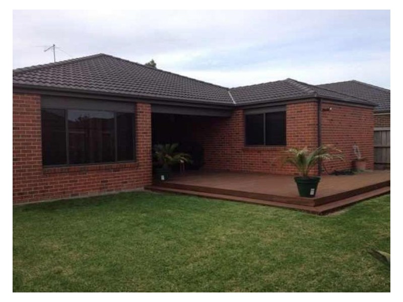 6 Tournament Place, Cranbourne North VIC 3977