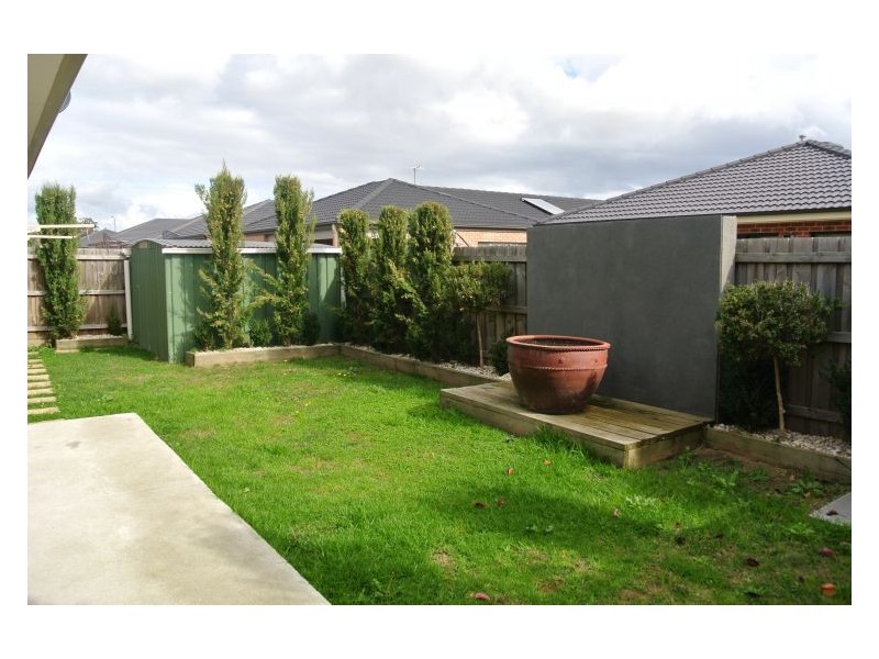 24 Tarcoola way, Sandhurst VIC 3977