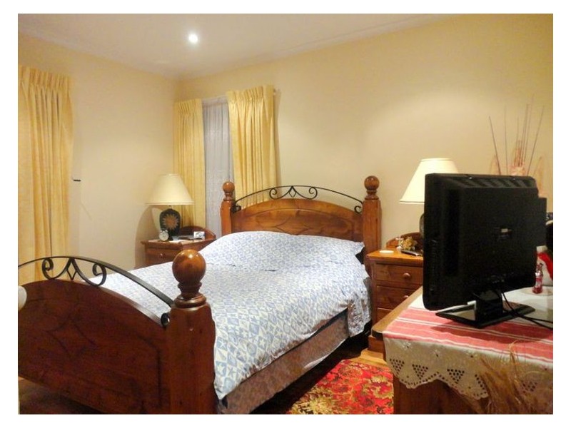 4 Blossom Drive, Doveton VIC 3177