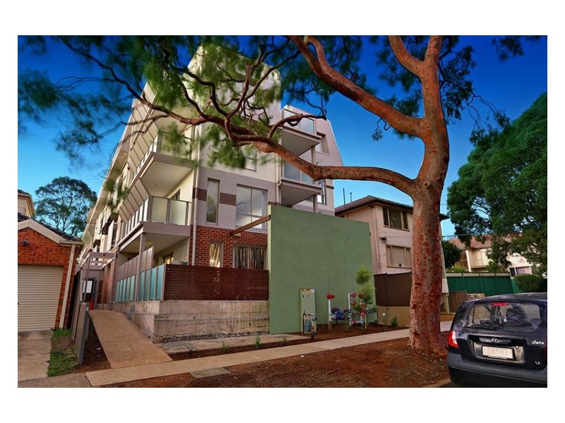 17/12 Close Avenue, Dandenong VIC 3175