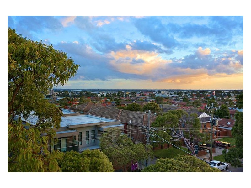 17/12 Close Avenue, Dandenong VIC 3175