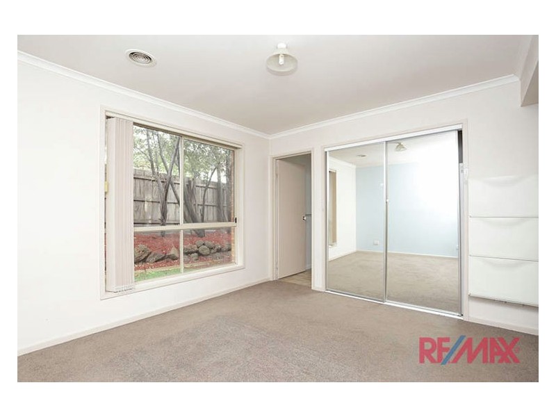 37 Gateway Close, Chadstone VIC 3148