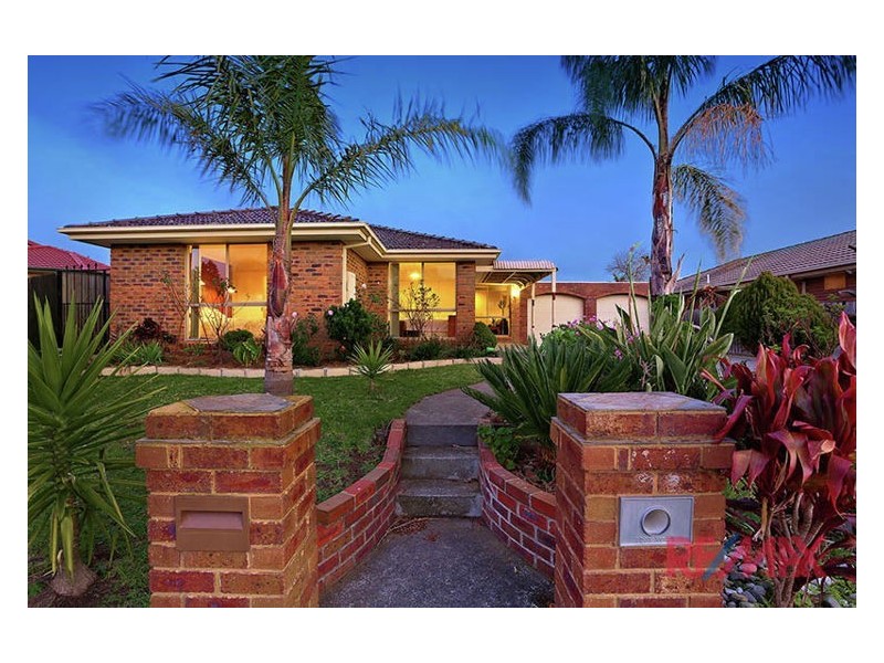 20 Princess Maria Place, Hampton Park VIC 3976