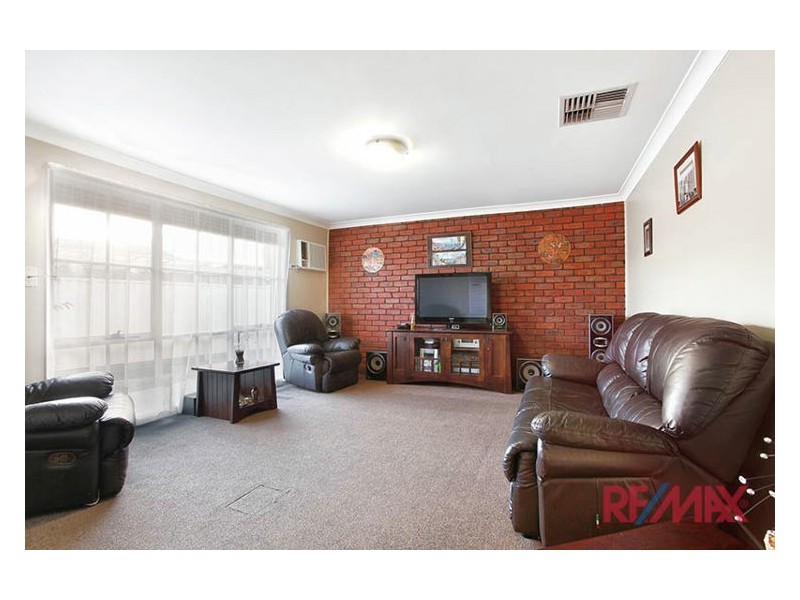 17 Ivan Crescent, Hampton Park VIC 3976