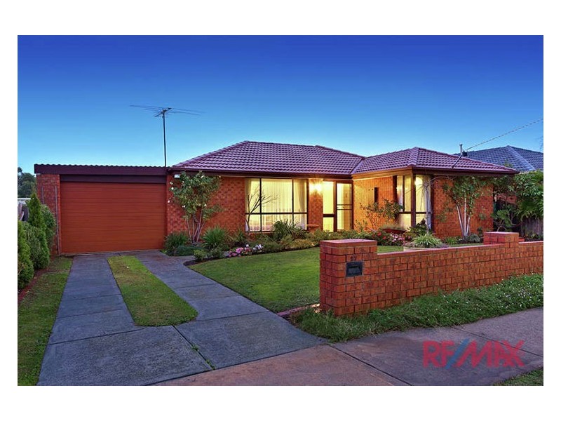 27 Ivan Crescent, Hampton Park VIC 3976