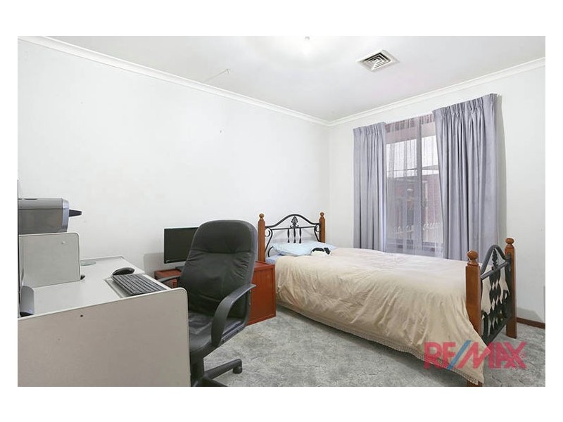 27 Ivan Crescent, Hampton Park VIC 3976