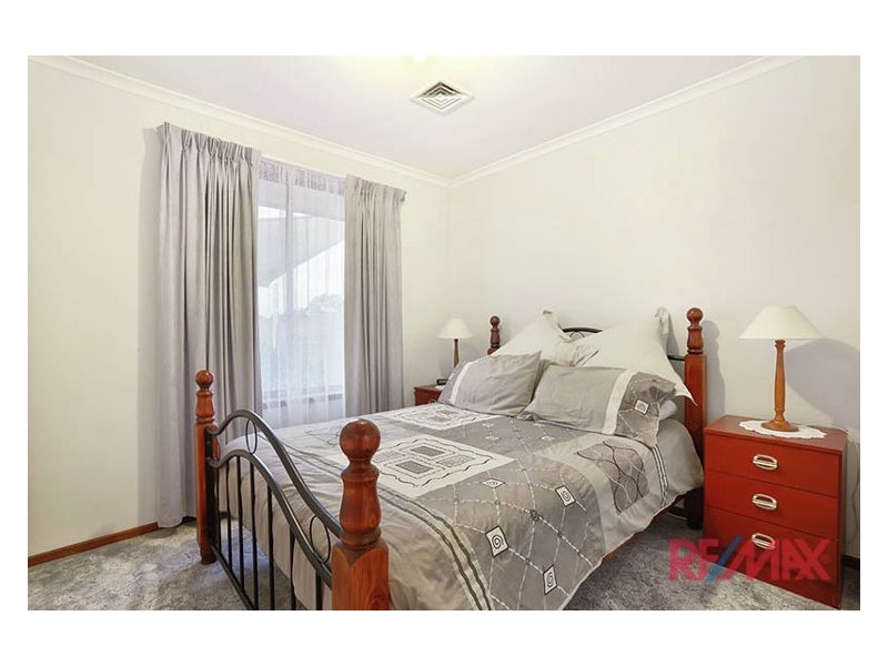 27 Ivan Crescent, Hampton Park VIC 3976