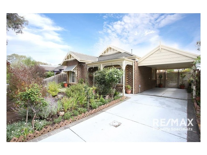 46 Henry Lawson Drive, Lynbrook VIC 3975