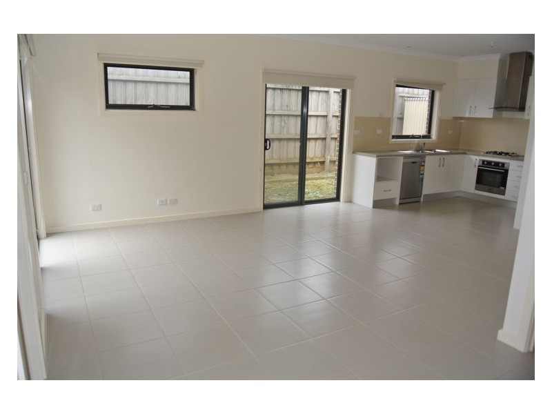 3/1 Blossom Drive, Doveton VIC 3177