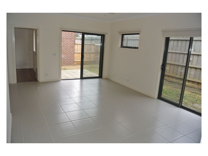 3/1 Blossom Drive, Doveton VIC 3177