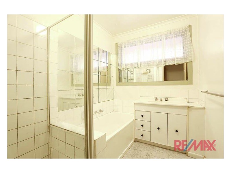 22 Vanessa Drive, Hampton Park VIC 3976