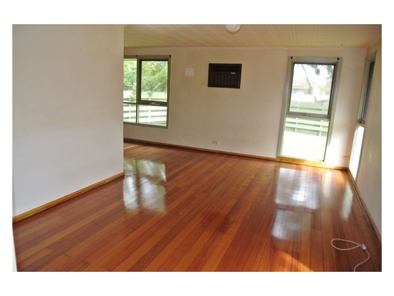 22 Vanessa Drive, Hampton Park VIC 3976