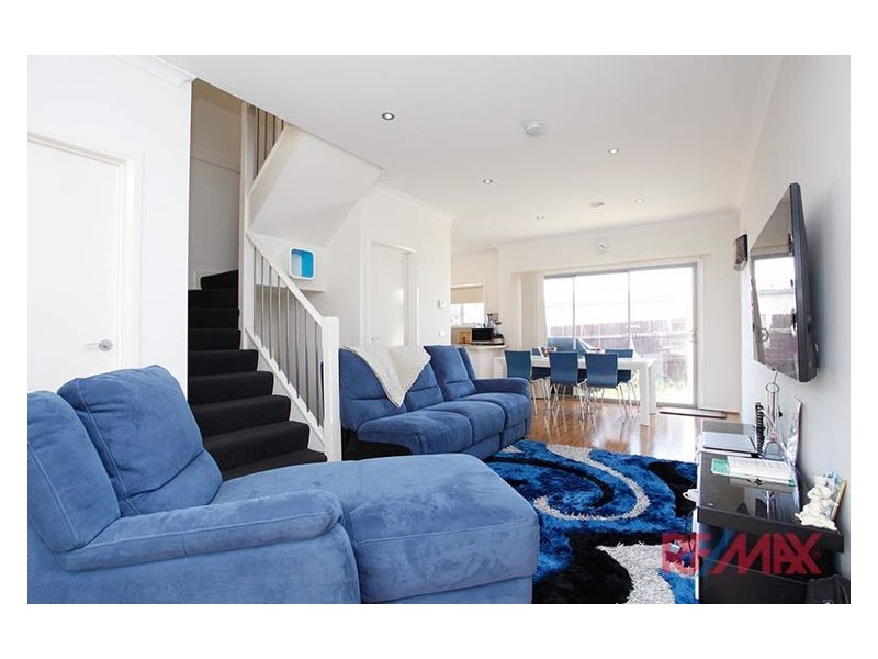 6 Stenocarpus Drive, Doveton VIC 3177