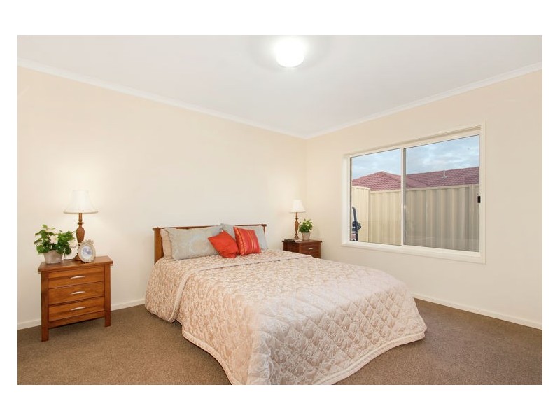 8 Saffron Drive, Hallam VIC 3803