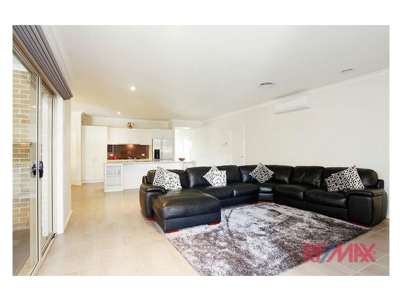 175 Settlers Run, Botanic Ridge, Cranbourne South VIC 3977