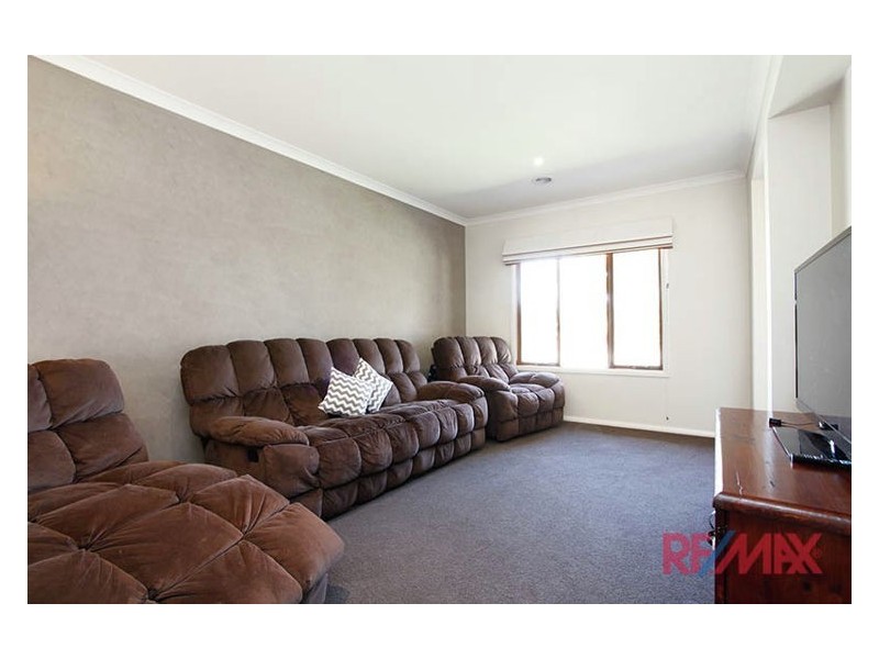 175 Settlers Run, Botanic Ridge, Cranbourne South VIC 3977