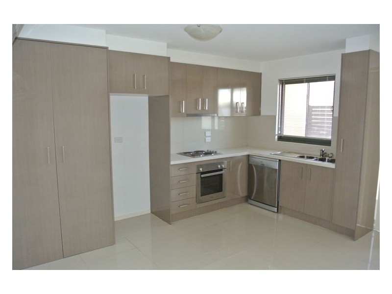 9/23 Edith Street, Dandenong VIC 3175