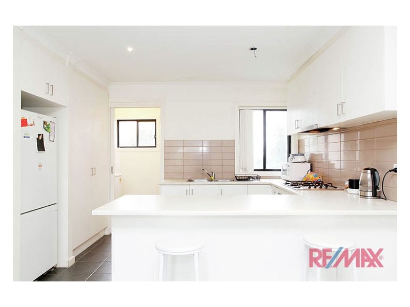 1/11 Laburnum Grove, Doveton VIC 3177