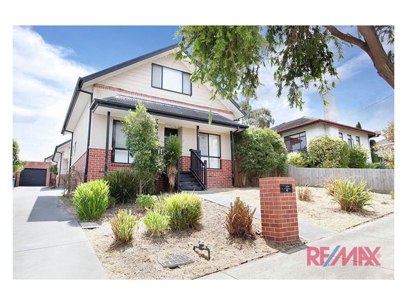 1/11 Laburnum Grove, Doveton VIC 3177