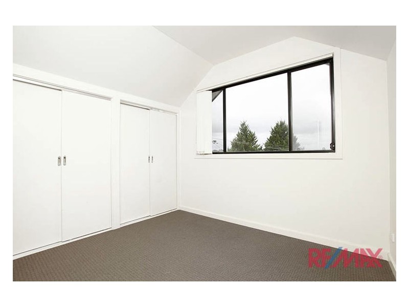 1/11 Laburnum Grove, Doveton VIC 3177