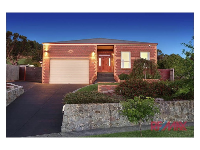 61 Montbrae Circuit, Narre Warren North VIC 3804
