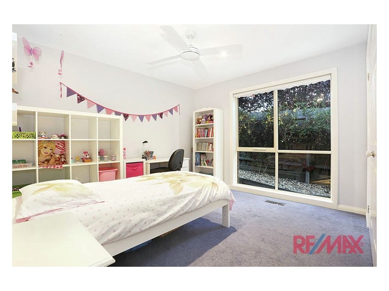 61 Montbrae Circuit, Narre Warren North VIC 3804