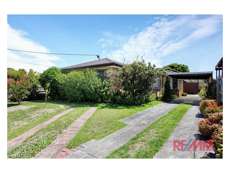 8 Glencoe Grove, Dandenong North VIC 3175