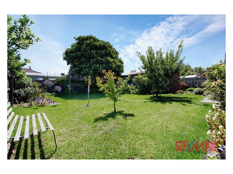8 Glencoe Grove, Dandenong North VIC 3175