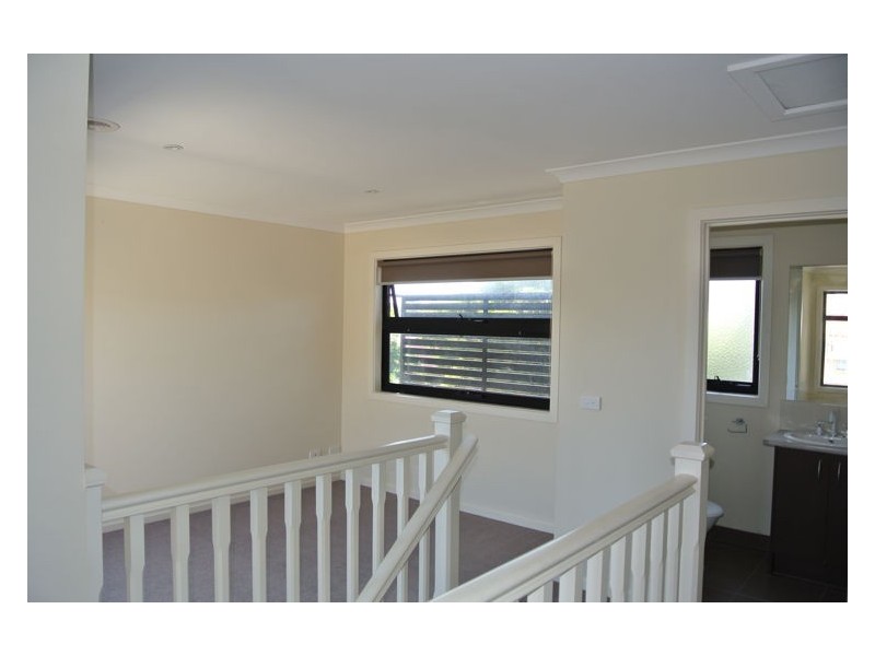 4/28 Burrows Avenue, Dandenong VIC 3175