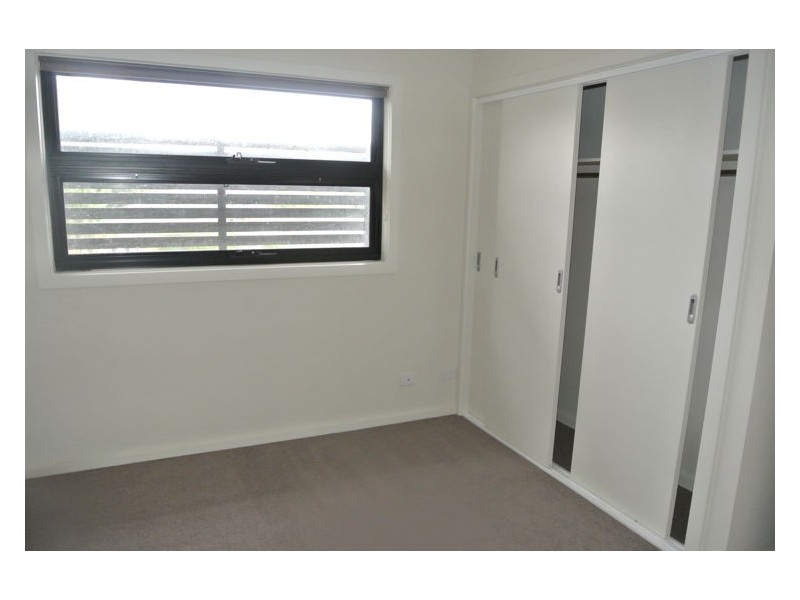 4/28 Burrows Avenue, Dandenong VIC 3175