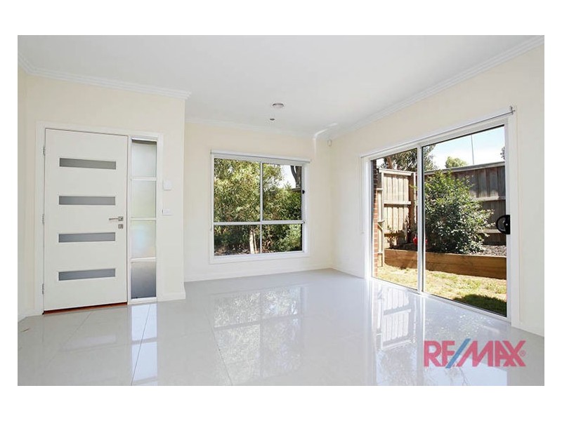 7/6-8 Innes Court, Berwick VIC 3806