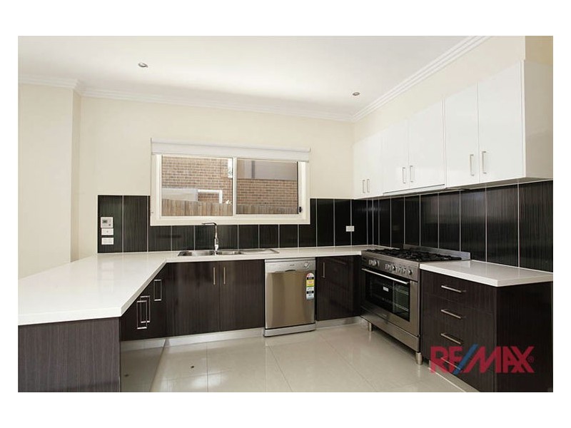 7/6-8 Innes Court, Berwick VIC 3806