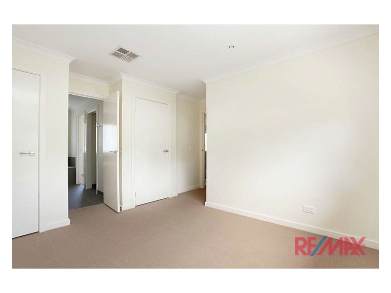 7/6-8 Innes Court, Berwick VIC 3806