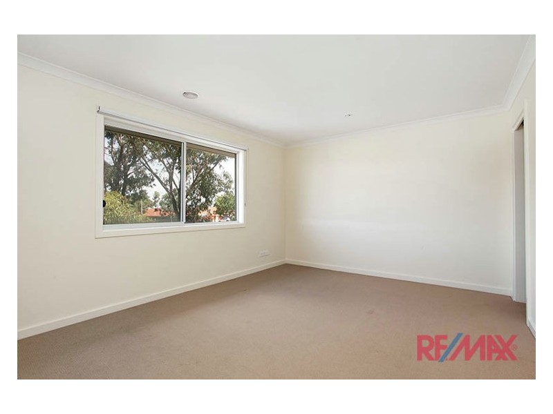 7/6-8 Innes Court, Berwick VIC 3806