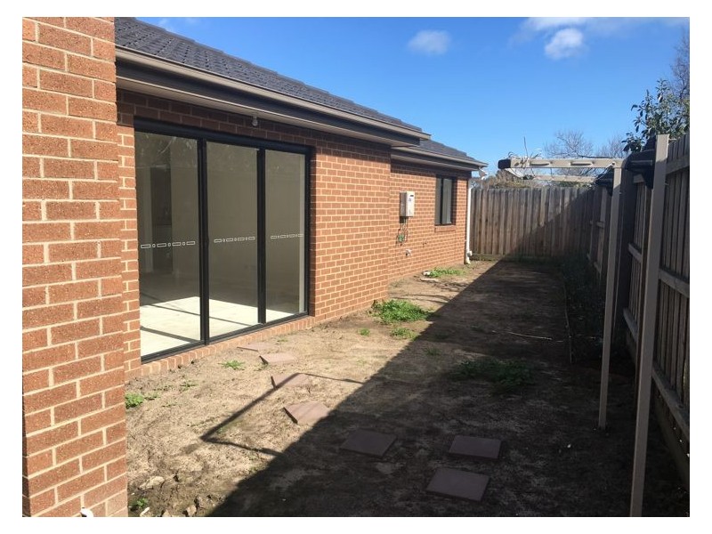 Unit 2/15 Rose Drive, Doveton VIC 3177