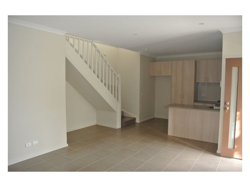 1/28 Burrows Ave, Dandenong VIC 3175