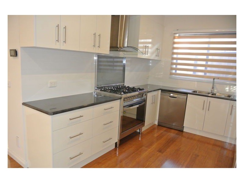 2/28 Ash Street, Doveton VIC 3177