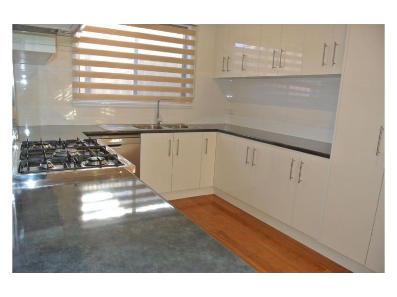 2/28 Ash Street, Doveton VIC 3177