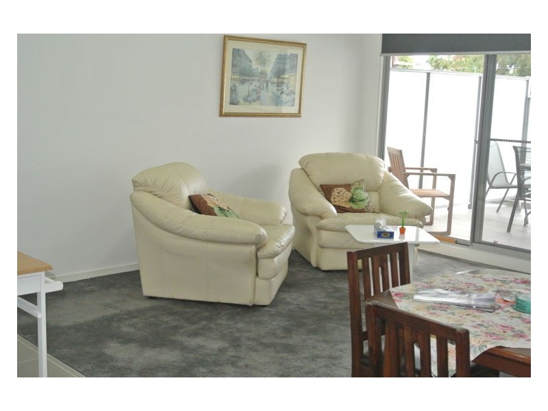 8/3-5 Hutton Street, Dandenong VIC 3175