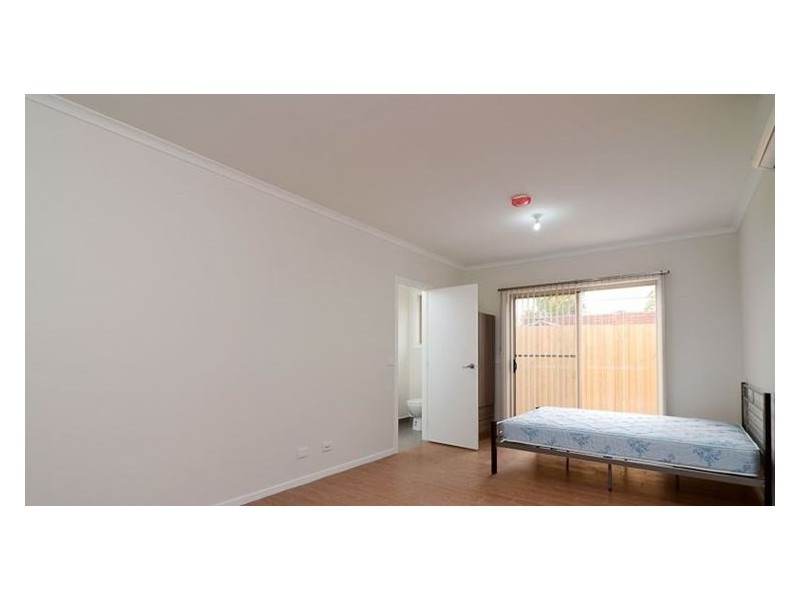 8/9 Fox Street, Dandenong VIC 3175