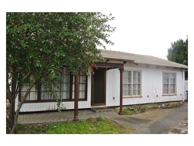 34 The Fairway, Hampton Park VIC 3976