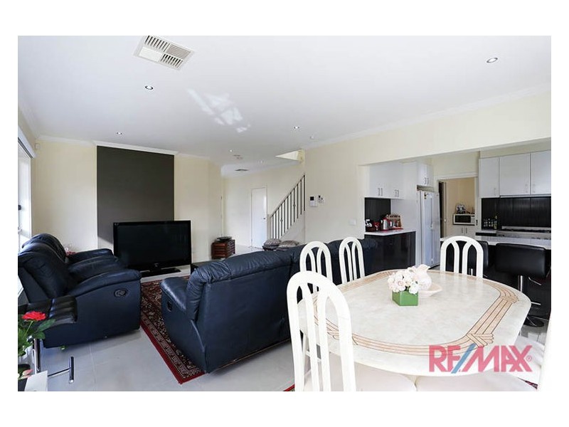 4/6-8 Innes Court, Berwick VIC 3806